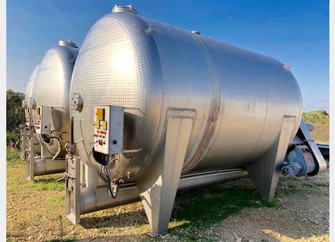 Closed stainless steel tank - On feet