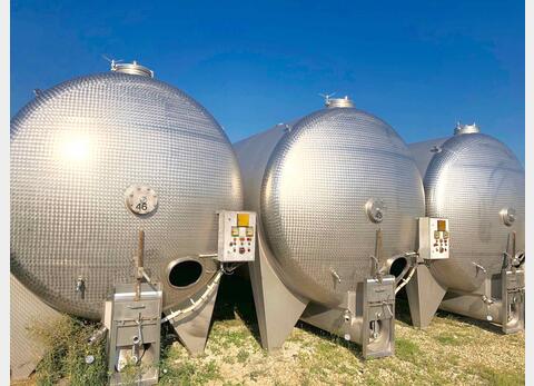 Cuve inox ferm&eacute;e sur pieds 300 HL (30 000 Litres) RIEGER