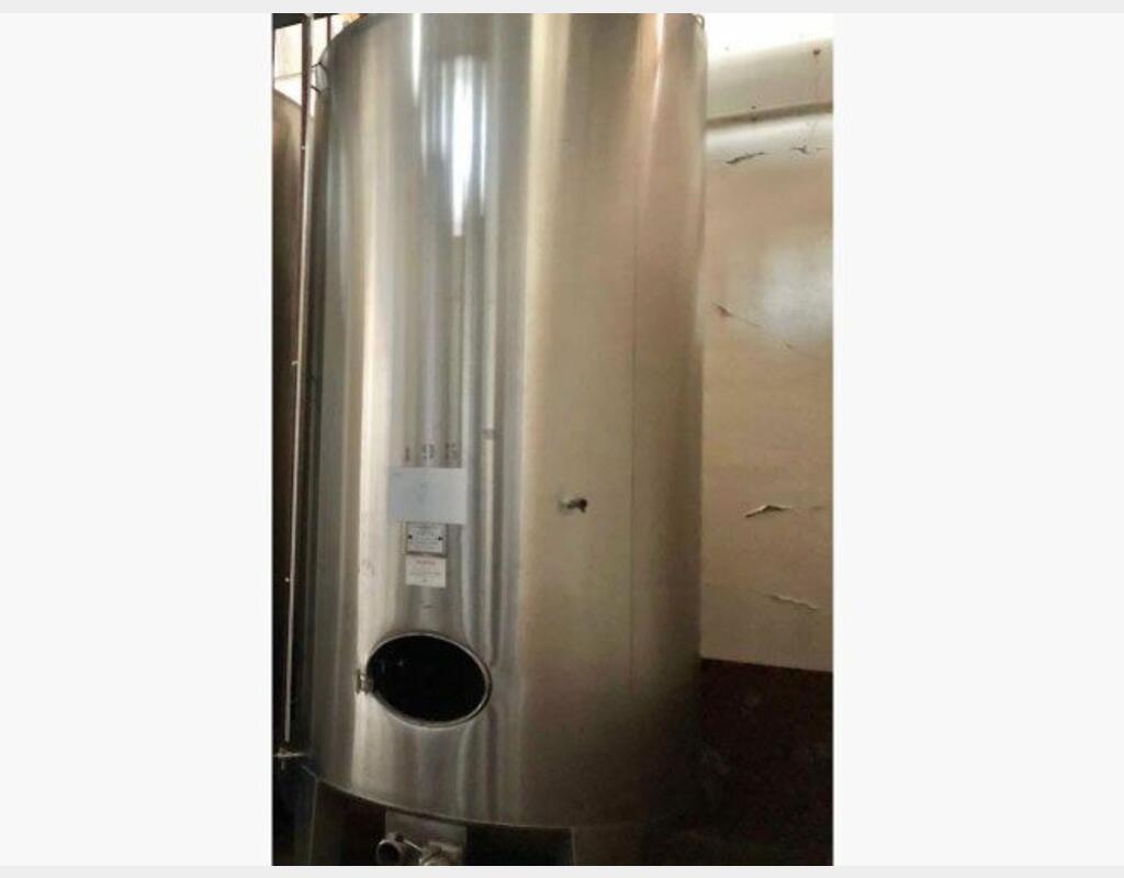 Cuve de stockage inox sur pieds - Volume : 70 hectos (7000 litres)