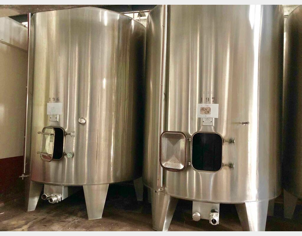 Cuve stockage inox fond conique sur pieds