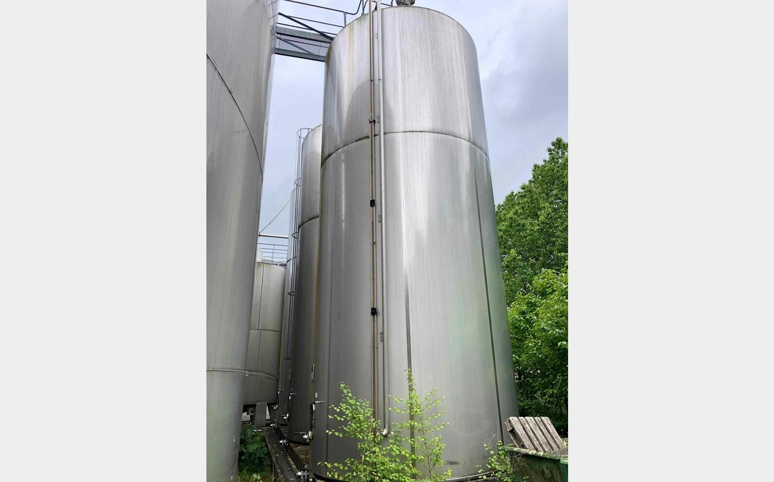 Cuve stockage inox 316L sur radier ETA
