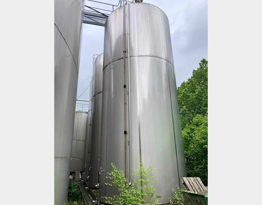 Cuve de stockage inox 316L sur radier - Volume : 1000 hectos (100000 litres)
