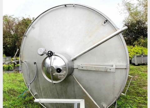 Stainless steel storage tank on skirt - 355 HL (35 500 Liters)