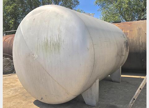 Horizontal stainless steel storage tank