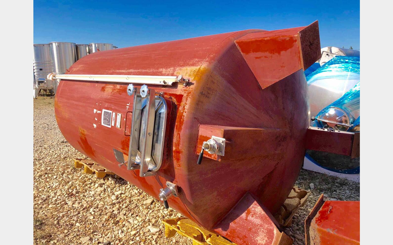 Cuve acier rev&ecirc;tu 95 HL (9 500 litres)