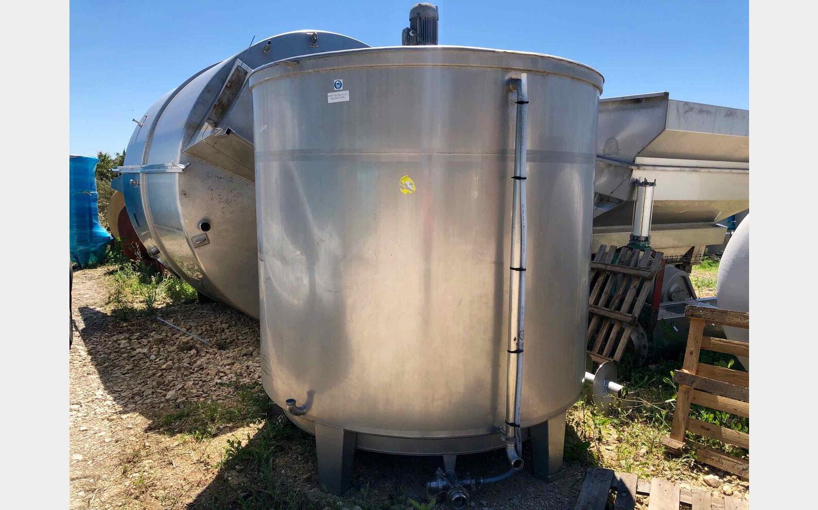 Cuve inox agit&eacute;e