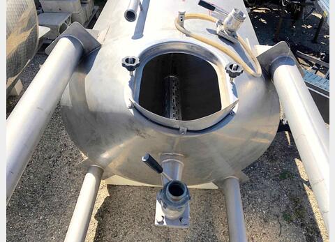 Stainless steel tank closed 45 HL (4500 liters)