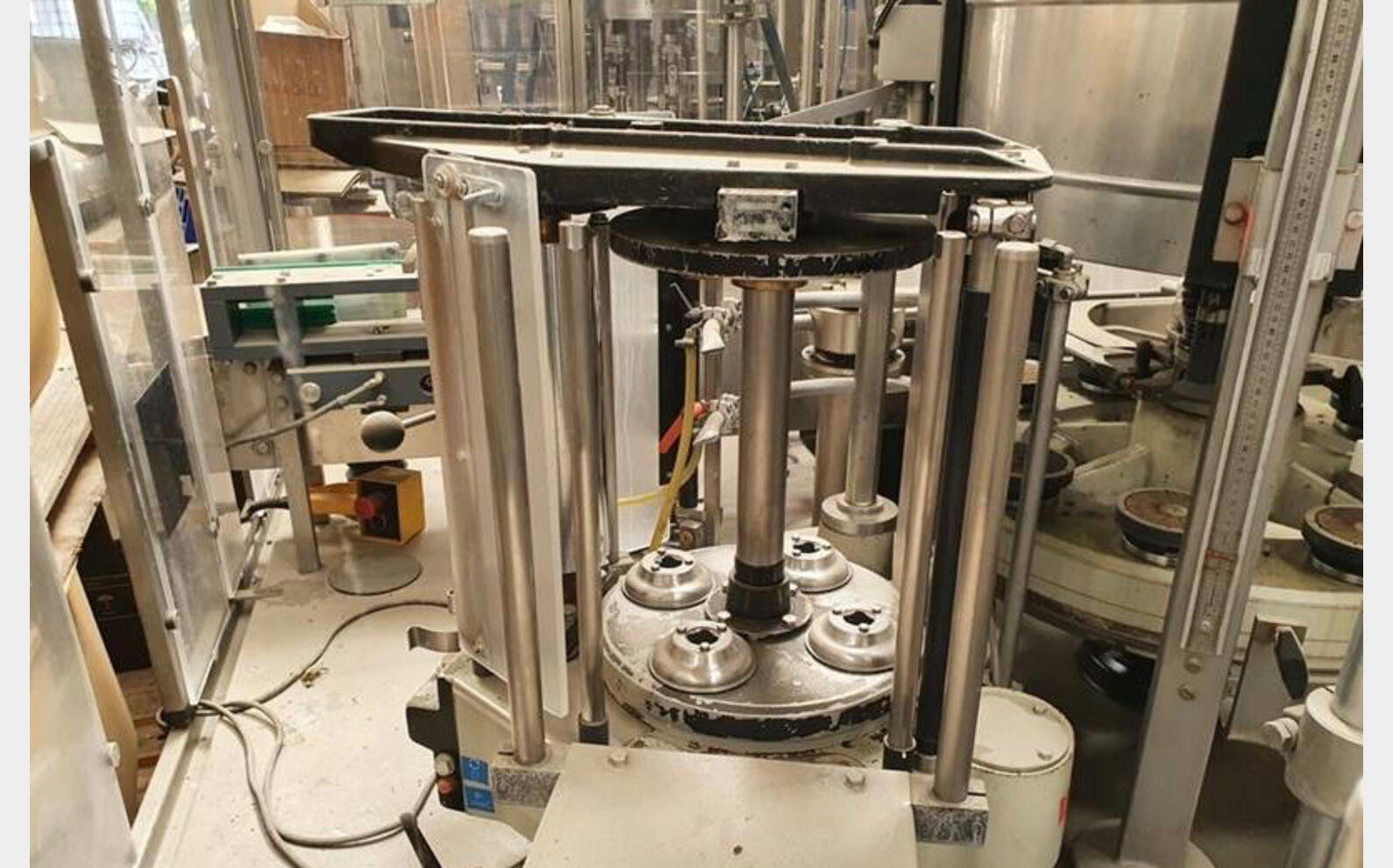 KRONES - Etiqueteuse Cadence : 8000 Bt/h KRONES