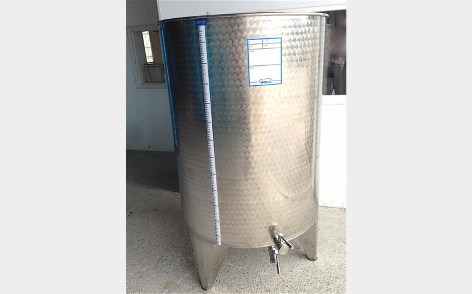 Cuve inox 304 fond bomb&eacute; chap flottant