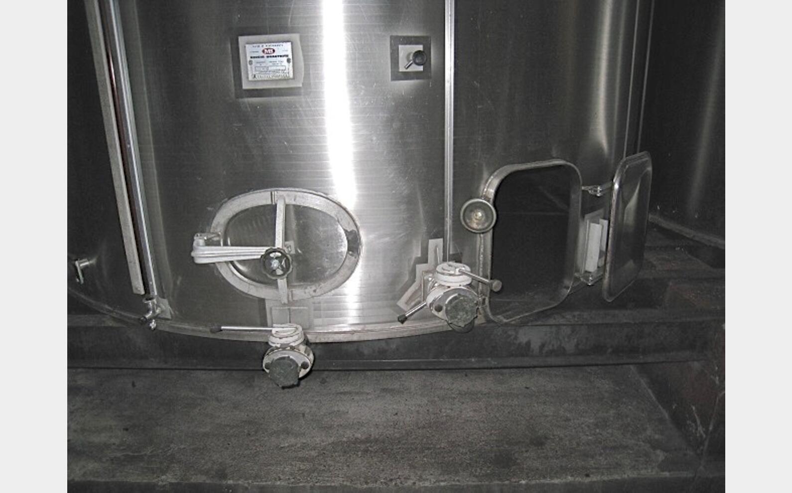 cuve inox cylindrique Volume : 32000 litres (320 hls)