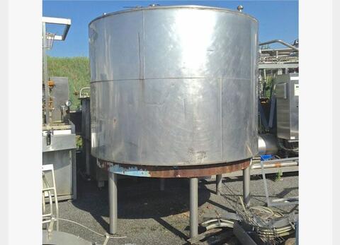 Cylindrical stainless steel tank 5m3 - isolated