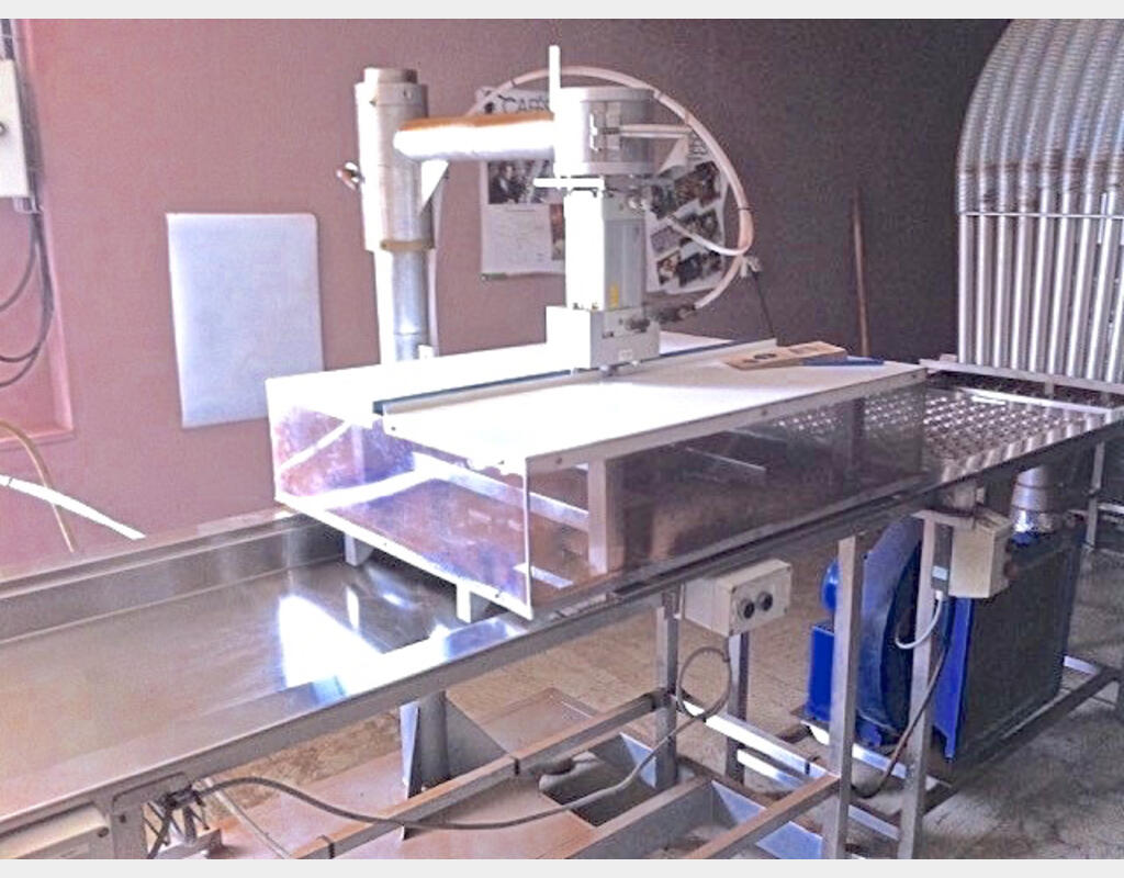 Machine &agrave; fabriquer PU0118