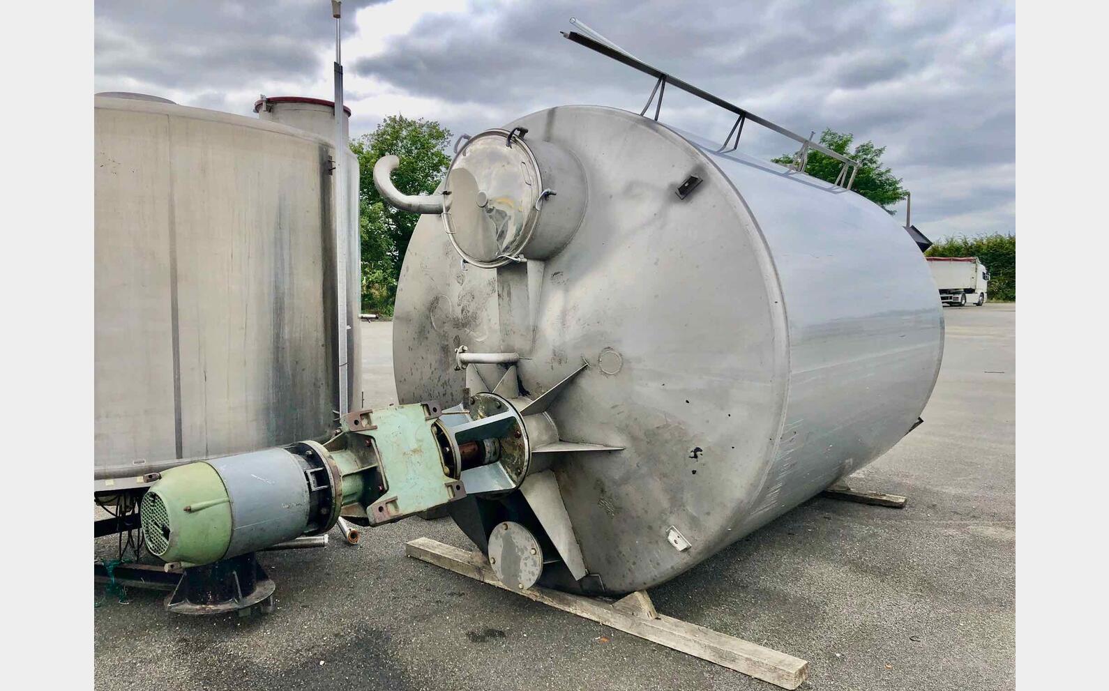Stainless steel tank 316L 158 HL (15 800 liters)