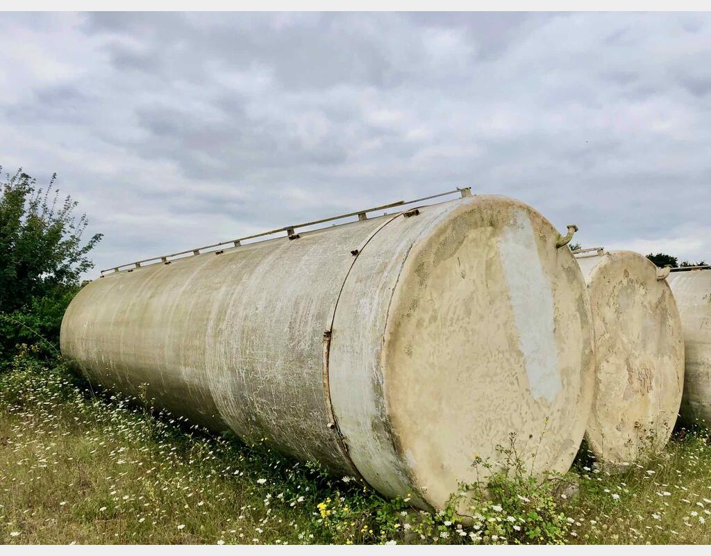 Cuve fibre - Fermée - Cylindrique verticale