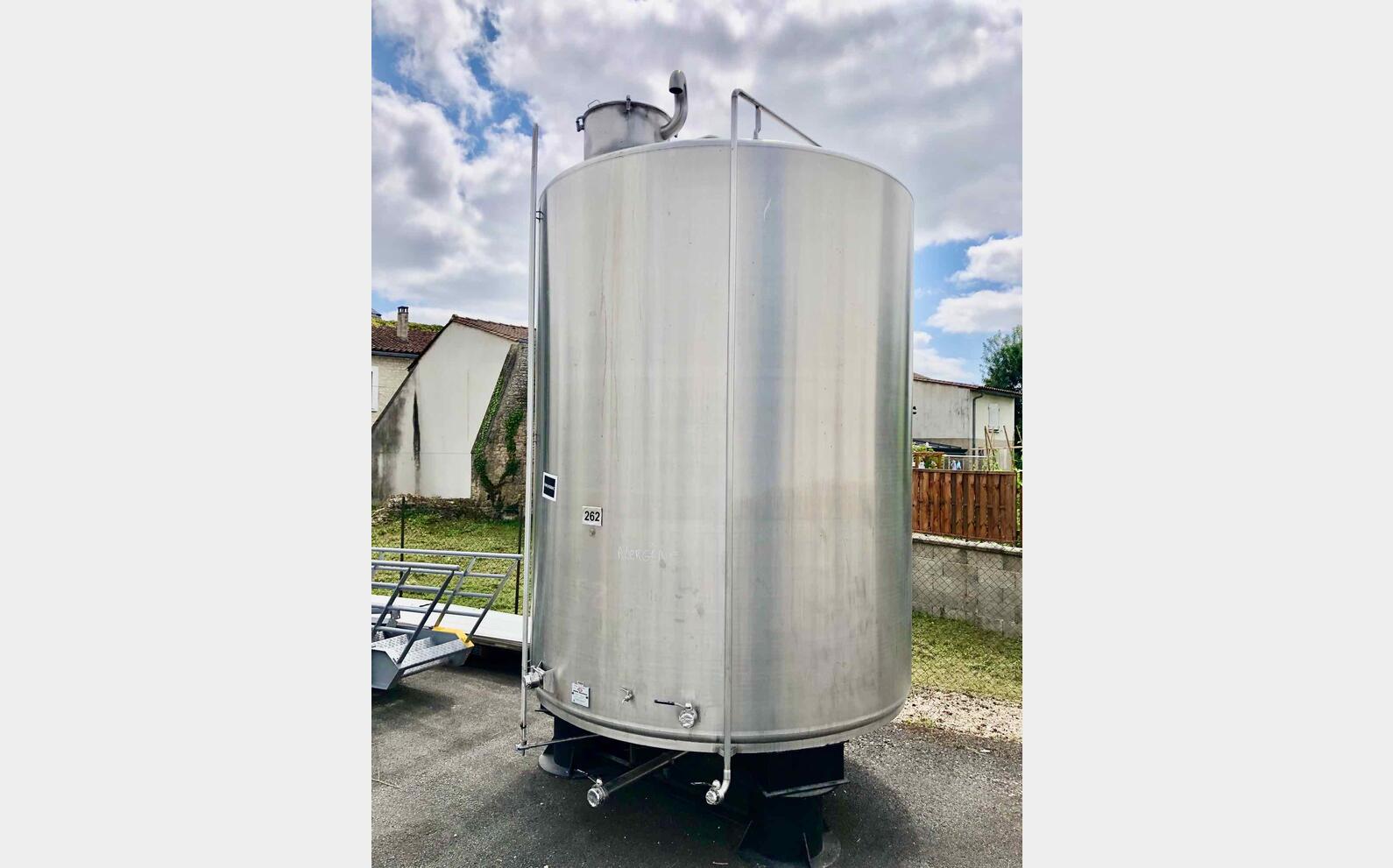 Stainless steel tank 316L 158 HL (15 800 liters)