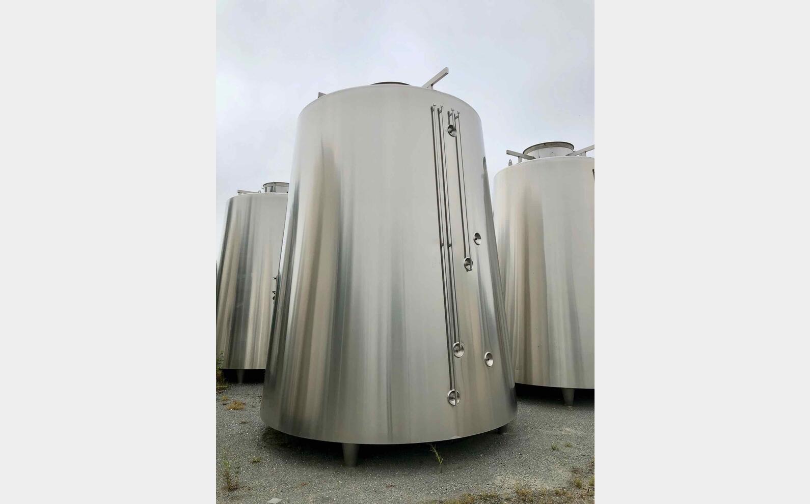 Cuve inox-Compartiment&eacute;e (144+100HL) 244 HL (24 400 litres) BIO INOX