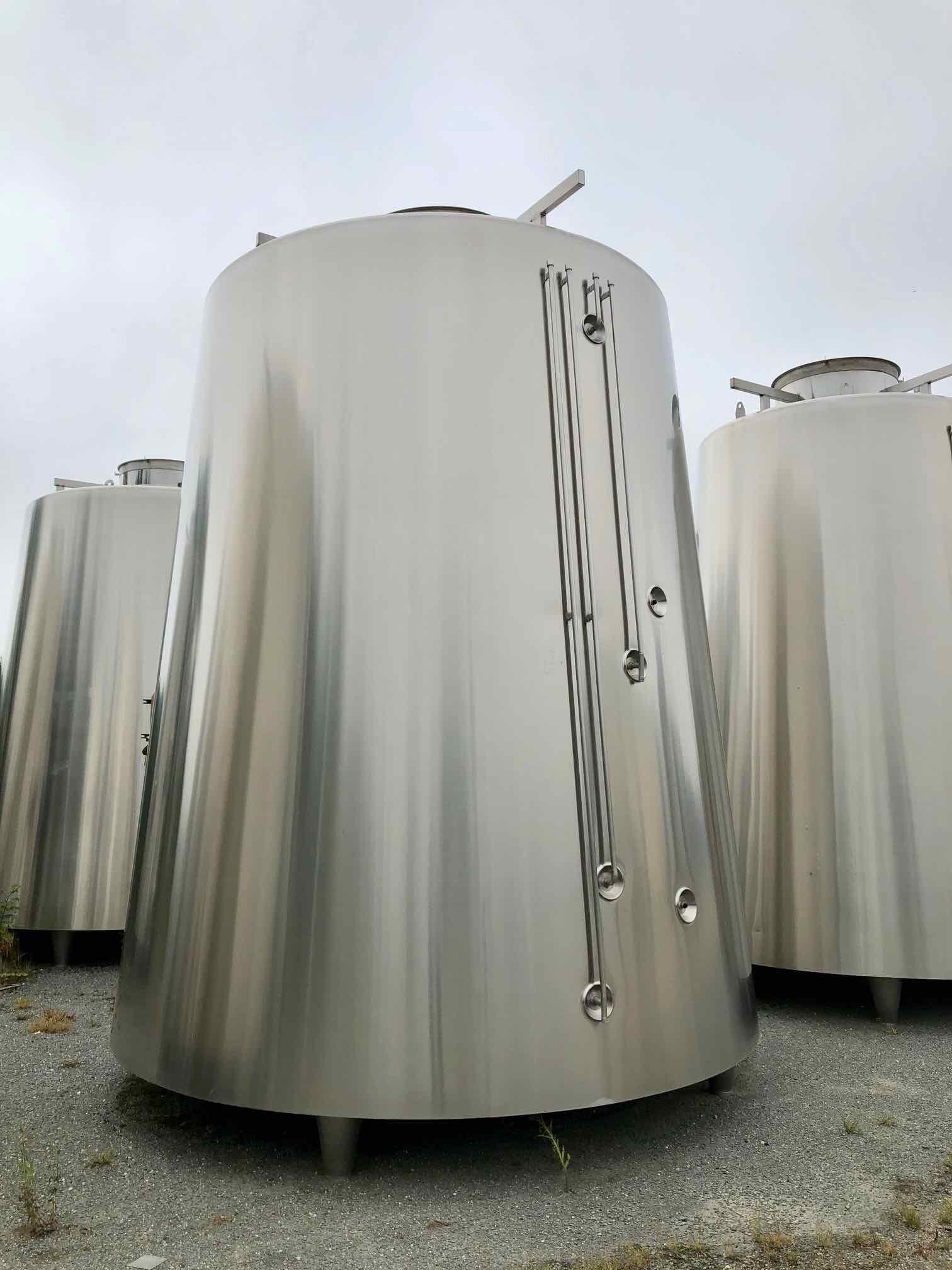 Stainless steel tank 304 L - isolated tronconics - Compartmentalized and shell circuit