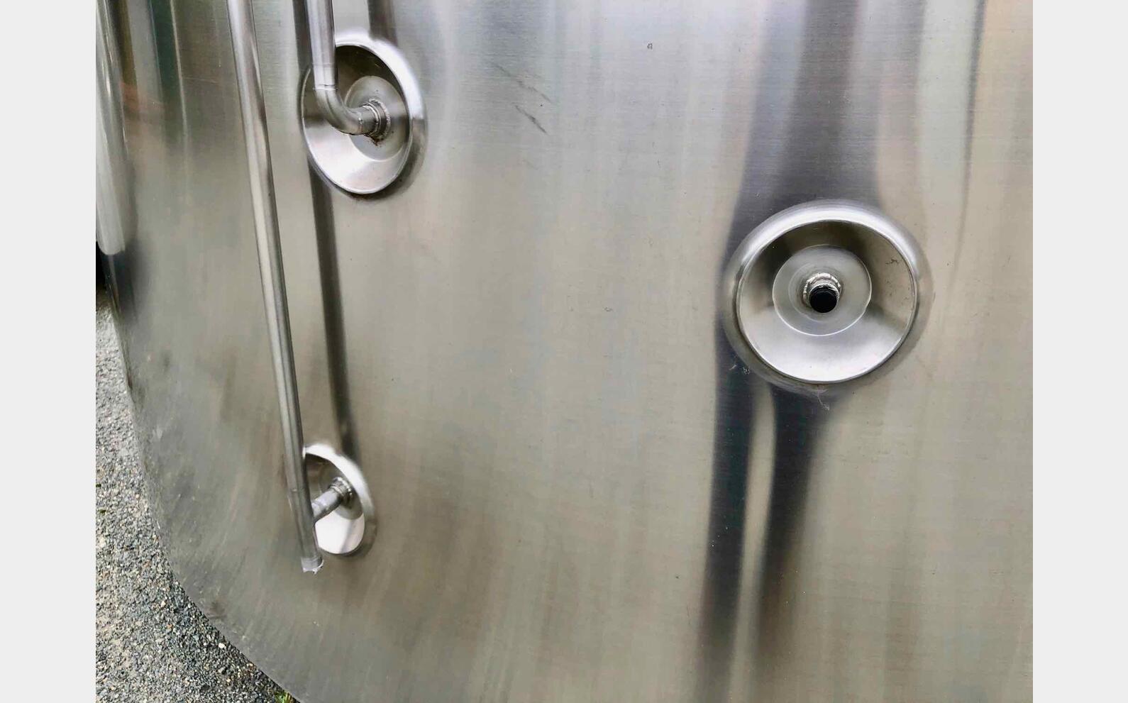 Stainless steel tank - compartmentalized 244 HL (24 400 liters) BIO INOX