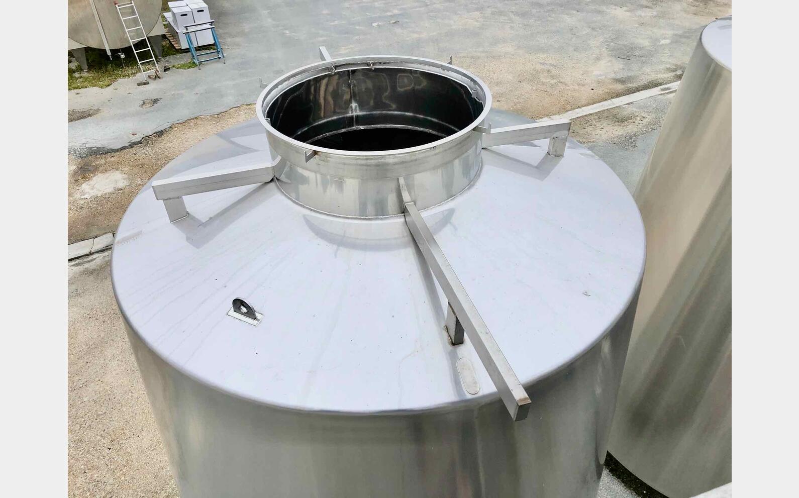 Stainless steel tank - compartmentalized 208 HL (20 800 liters) BIO INOX