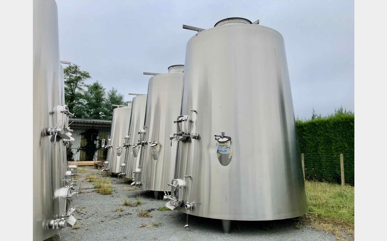 Cuve inox - Compartiment&eacute;e (123+85HL) 208 HL (20 800 litres) BIO INOX