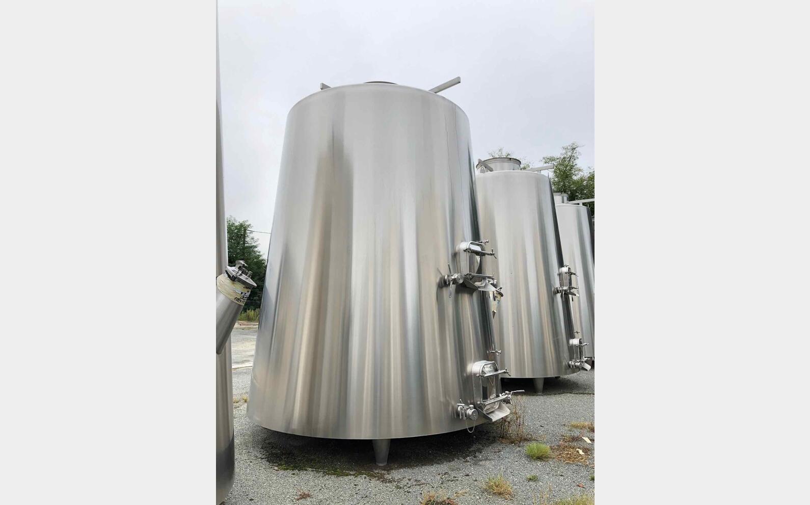 Cuve inox-Compartiment&eacute;e (144+100HL) 244 HL (24 400 litres) BIO INOX