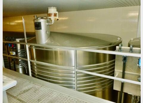 Cuve de fermentation INOX 316L  - Verticale fond plat sur radier avec jupe