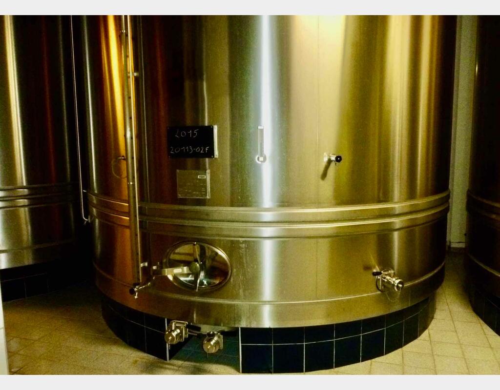 Cuve de fermentation INOX 316L - Verticale fond plat sur radier avec jupe