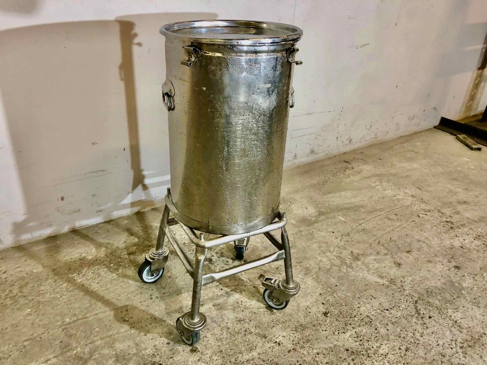 F&ucirc;t inox 304 - Sur roues 50 litres