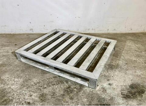 Aluminium pallet