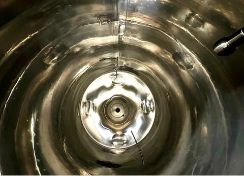 304 stainless steel tank - Cylindro-conical - Closed - On feet