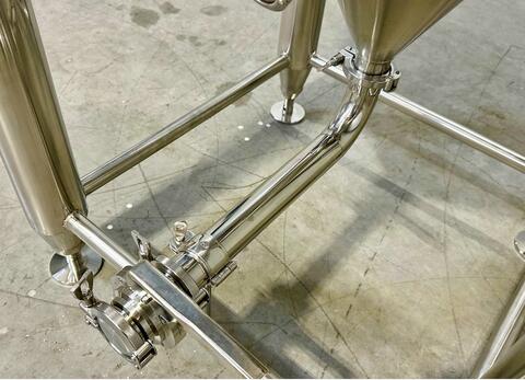 304 stainless steel tank - Cylindro-conical - Closed - On feet