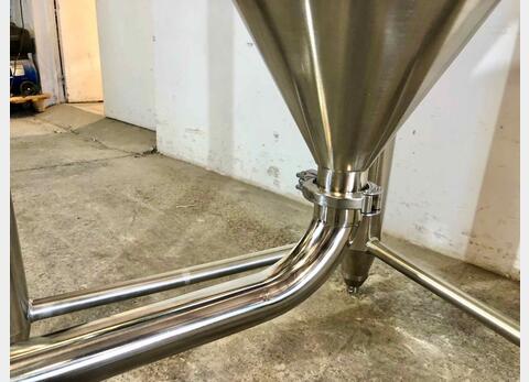 304 stainless steel tank - Cylindro-conical - Closed - On feet