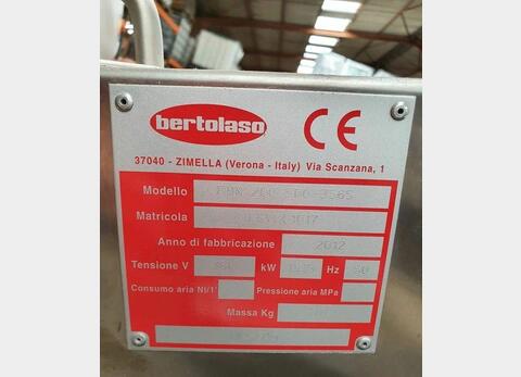Bertolaso 6 head capper 8000 Bt/H