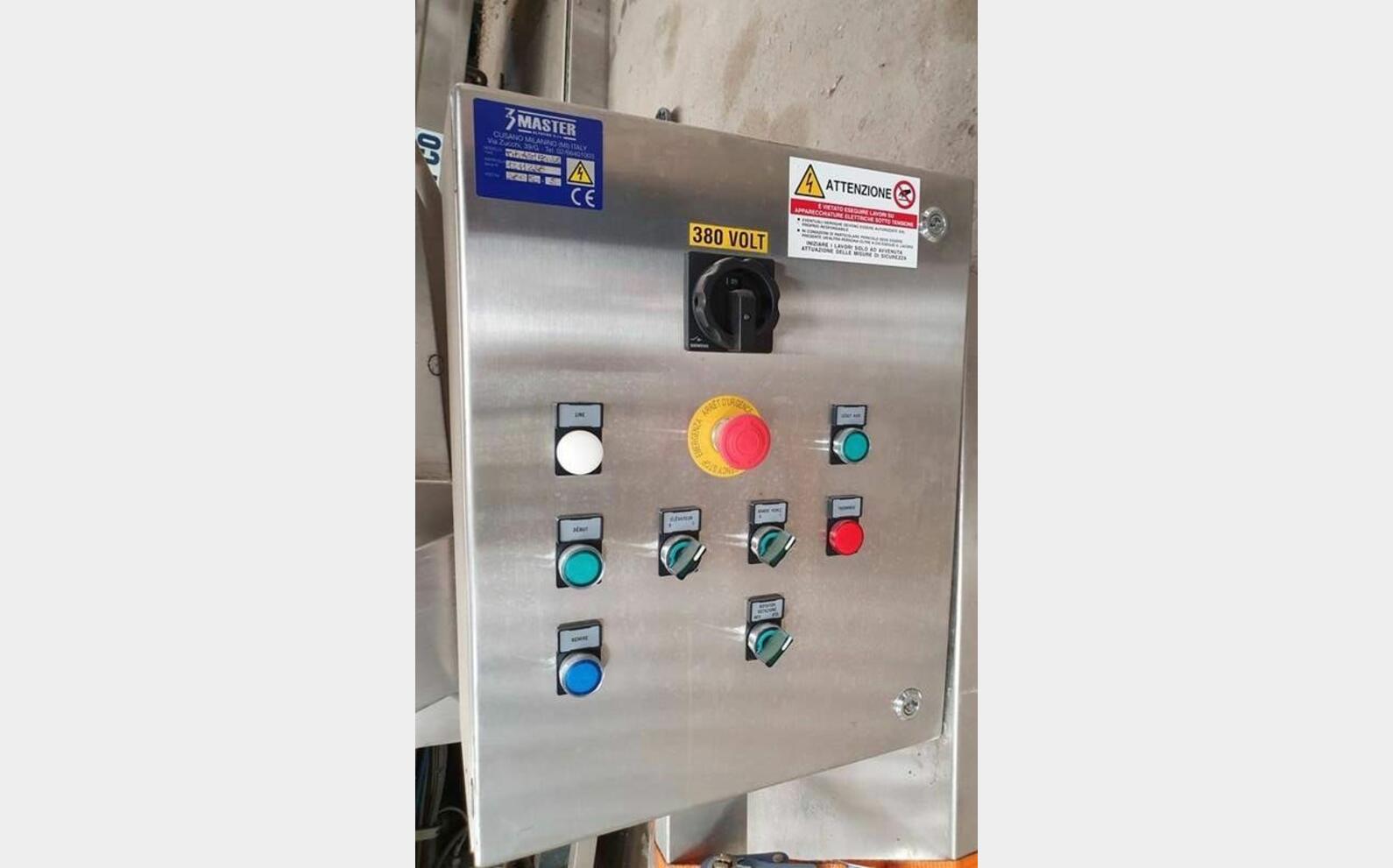 Bertolaso 6 head capper 8000 Bt/H