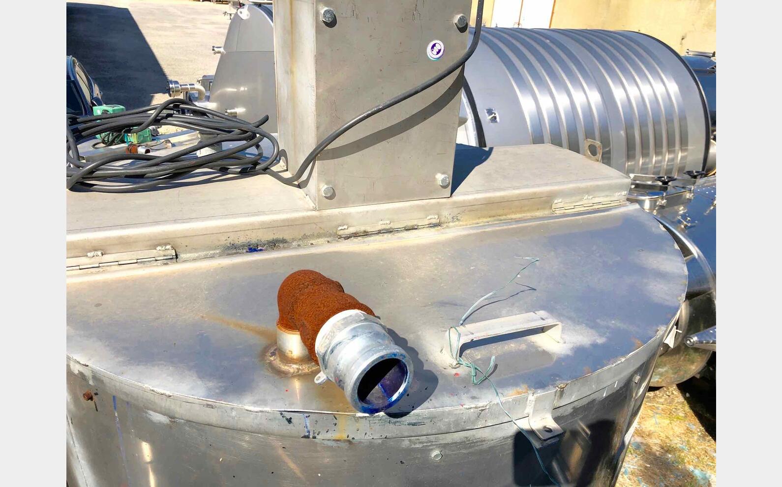 Stainless steel mixing tank 25 HL (2 500 liters)