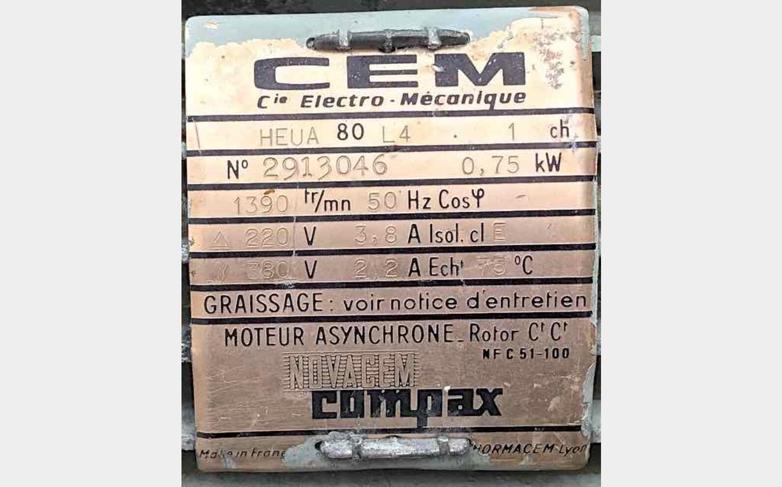 Cuve inox cylindrique verticale
