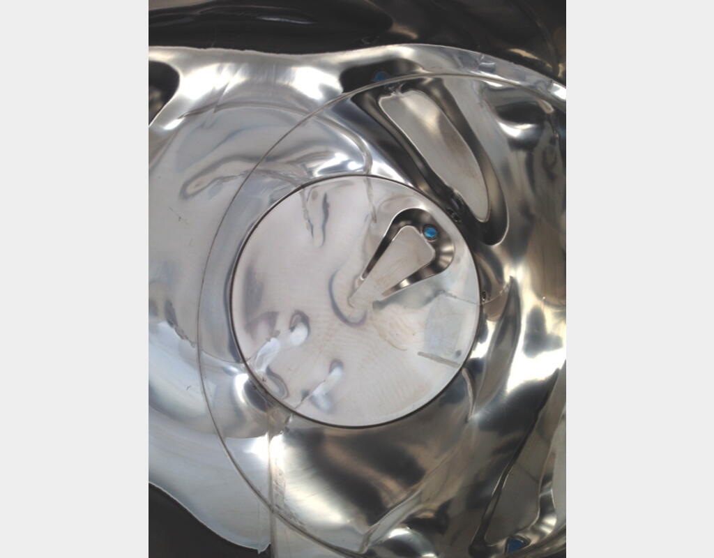 Cuve INOX 316 fond bombé chapeau - flottant sur pieds Capacité 700 L