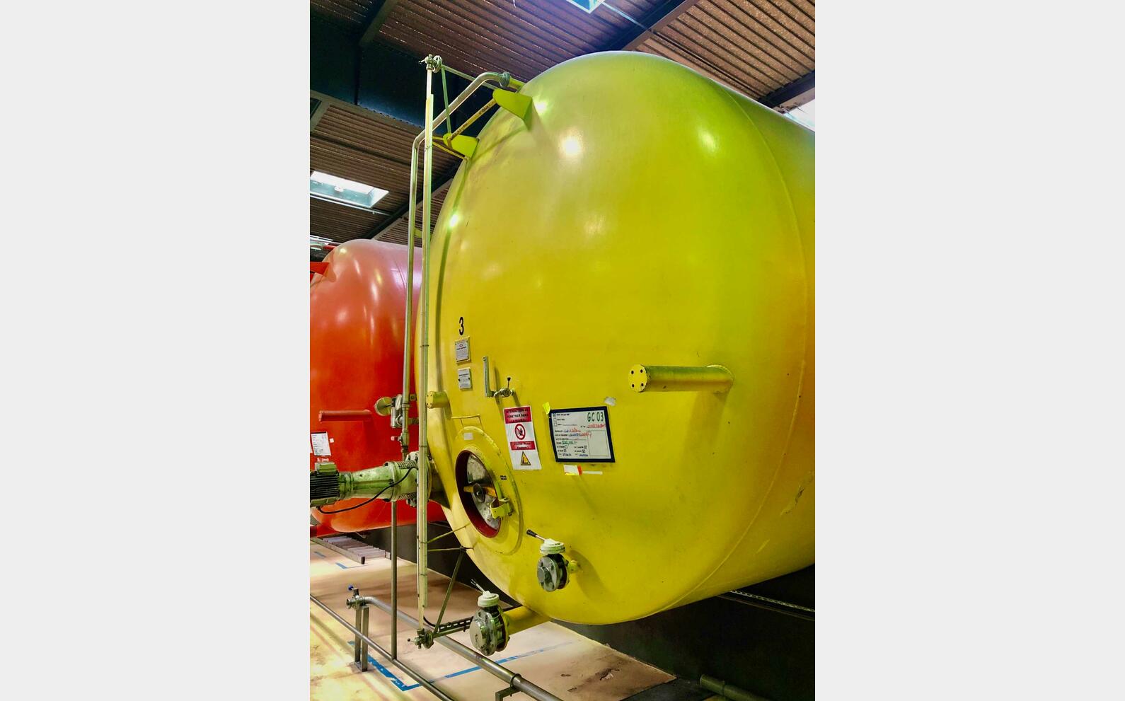 Cuve acier rev&ecirc;tu - Prise mousse 900 HL (90 000 litres)