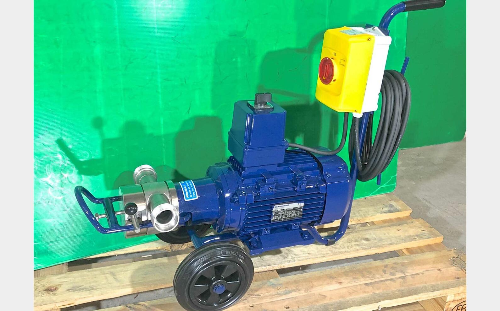 Impeller pump - 2 speed 60 to 120 HL/h SCHNEIDER