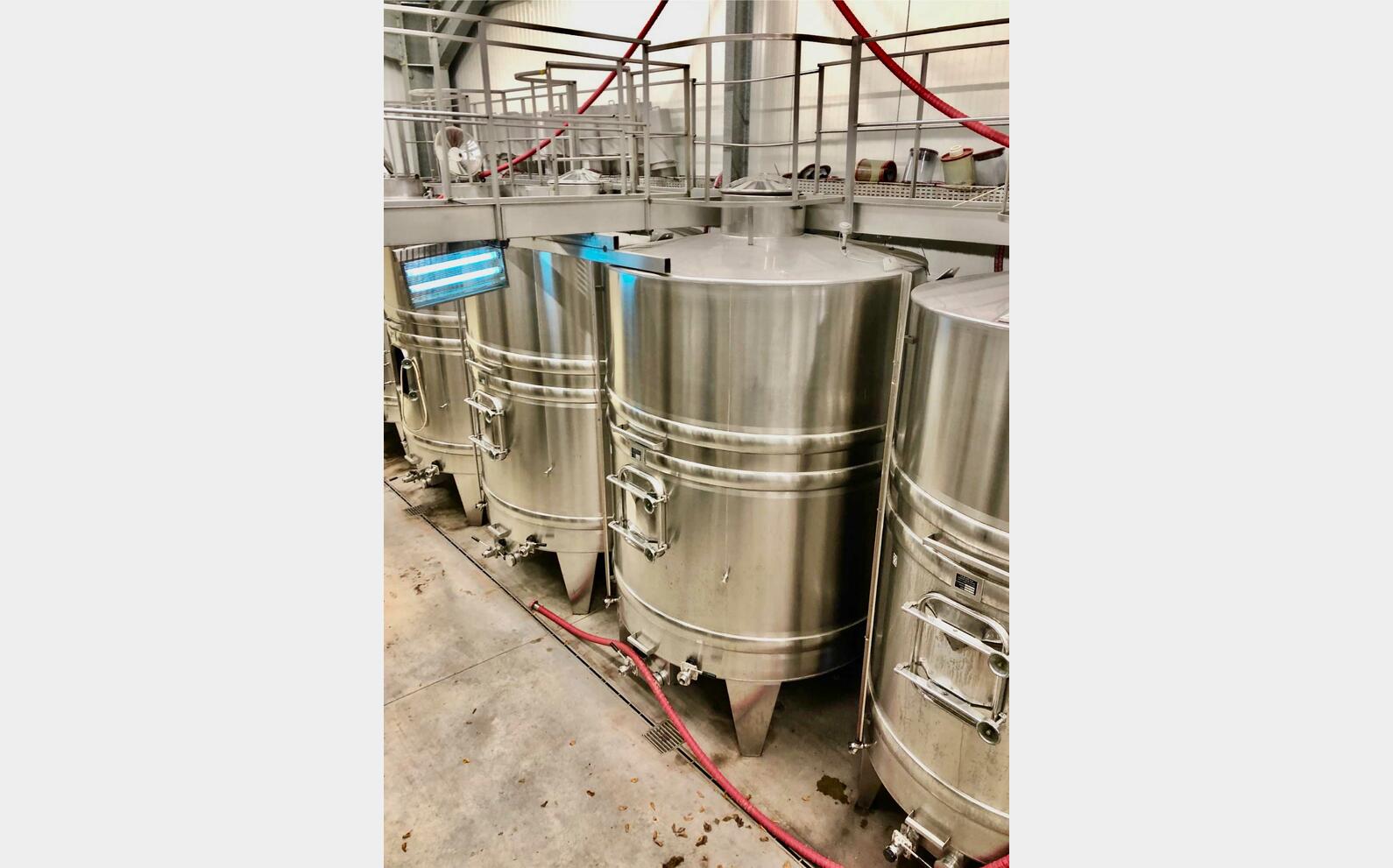 Stainless steel tank 304 90 HL (9 000 liters) LEJEUNE