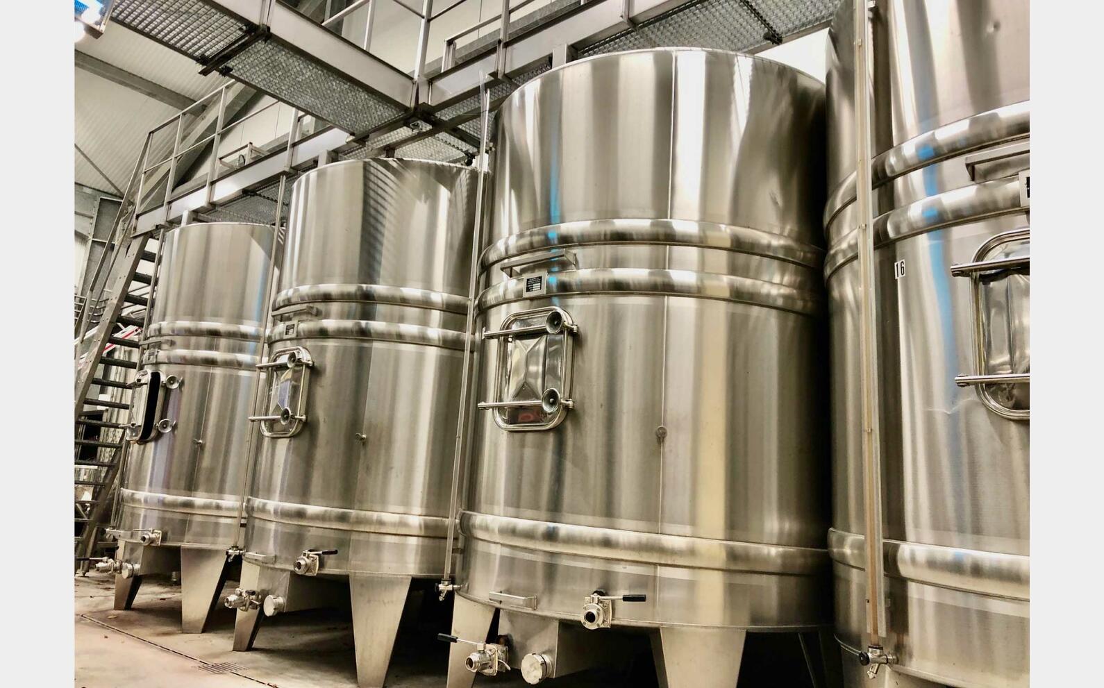 Stainless steel tank 304 90 HL (9 000 liters) LEJEUNE