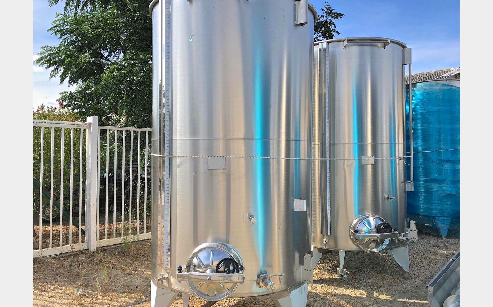 Cuve INOX chapeau flottant de 5000 litres Volume : 5000 litres