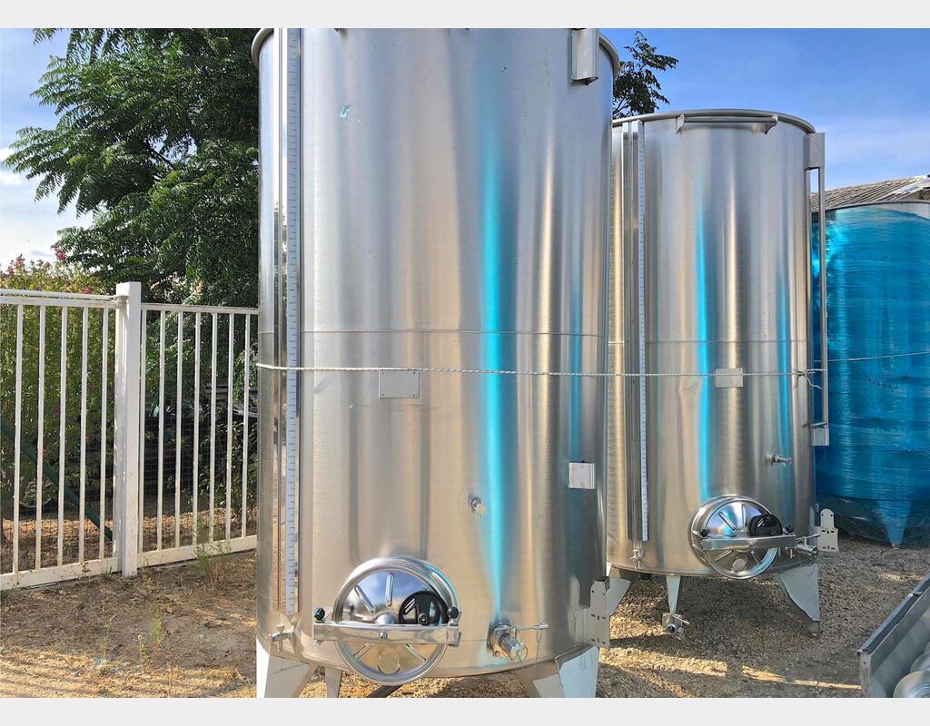 Cuve INOX chapeau flottant de 5000 litres Volume : 5000 litres