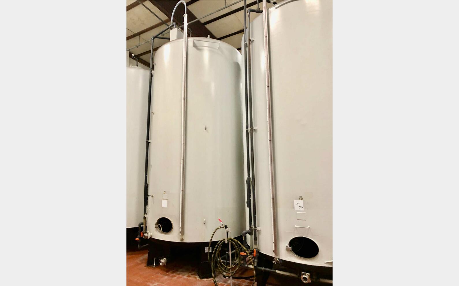 Epoxy steel tank 325 HL (32 500 liters)