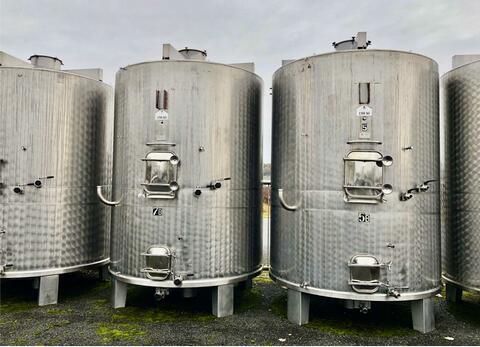 Stainless steel tank 304 - Compartmentalized - Conical bottom on feet