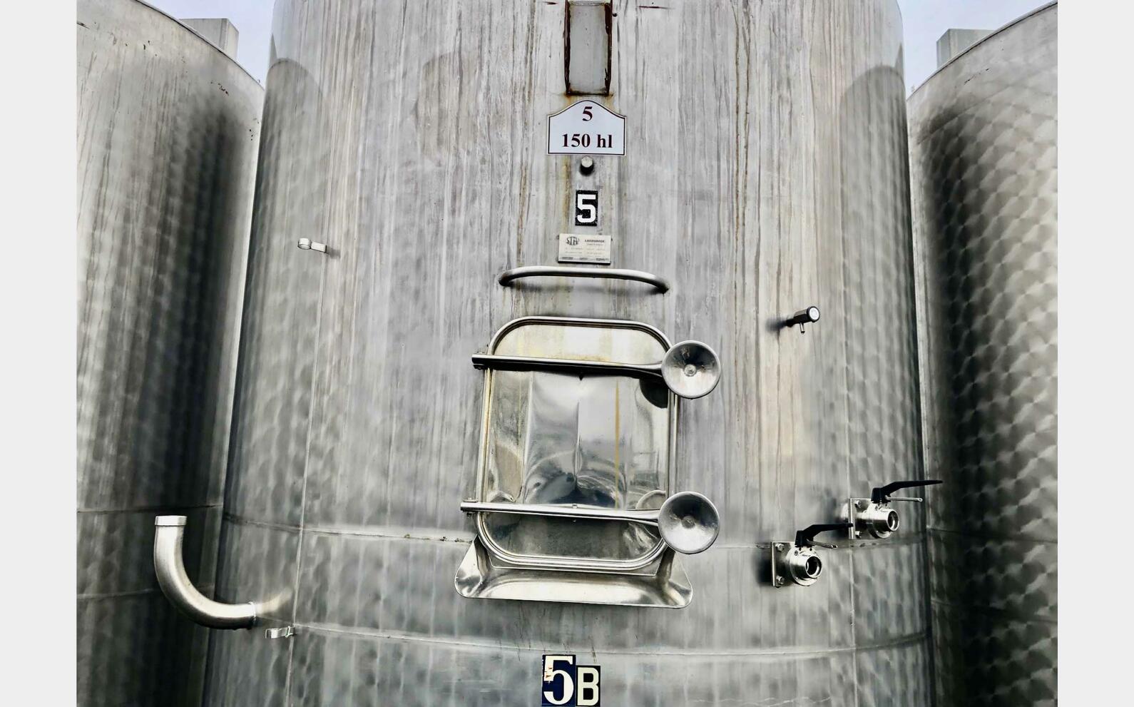Stainless steel tank 304 91 HL + 51 HL (14 200 liters) STAI