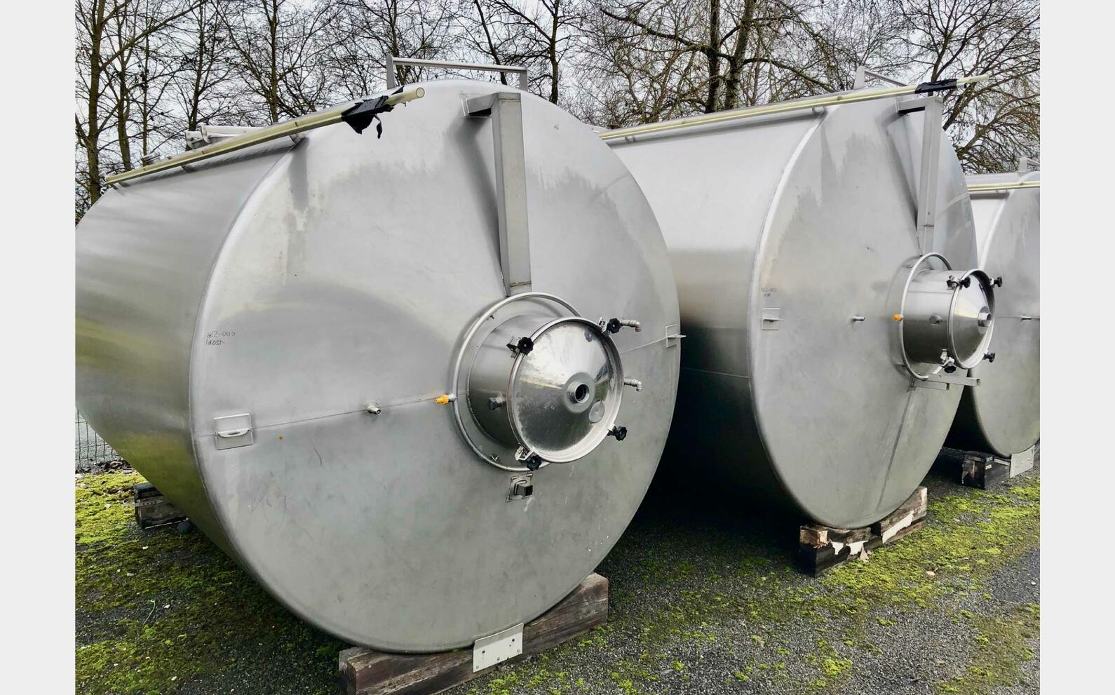 Stainless steel tank 304 140 HL (14 000 liters)