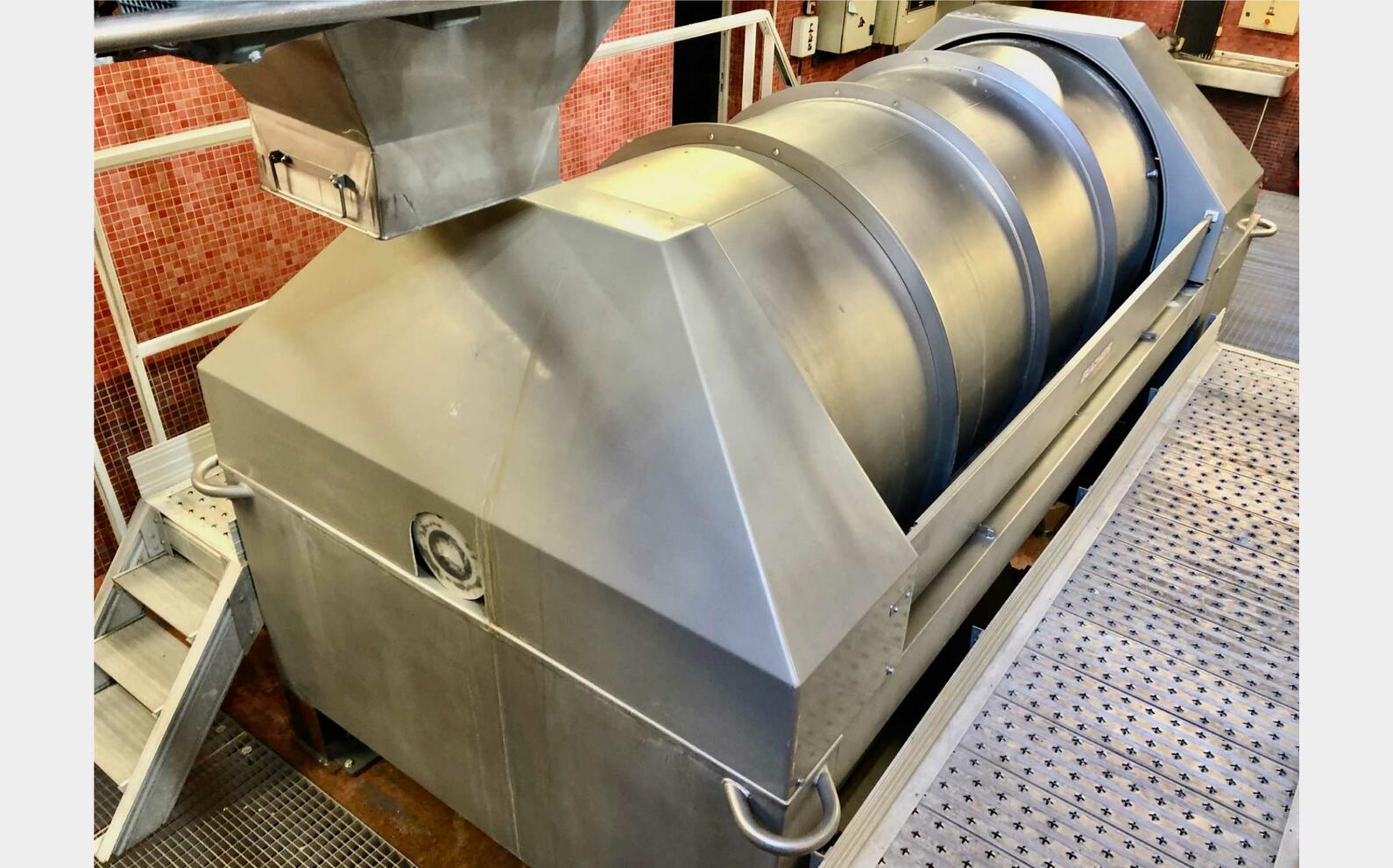 Grape press - RPS 37 37 HL (3 700 liters) BUCHER