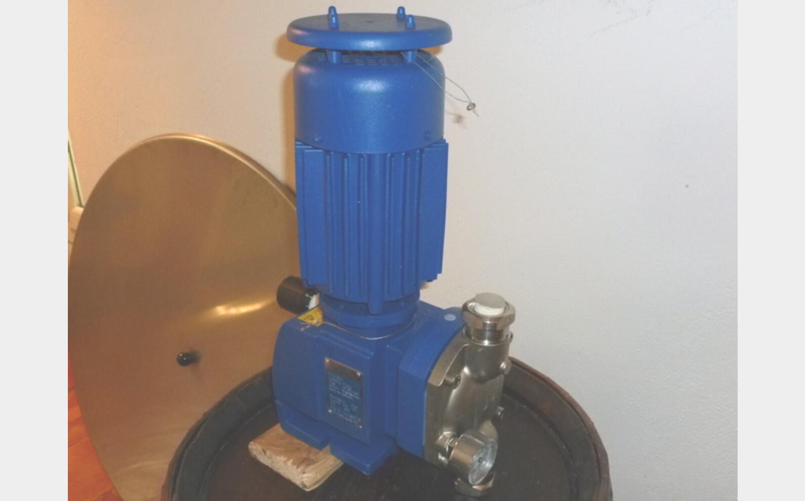 pompe doseuse INOX 316 ETAT NEUF JAMAIS SERVIE