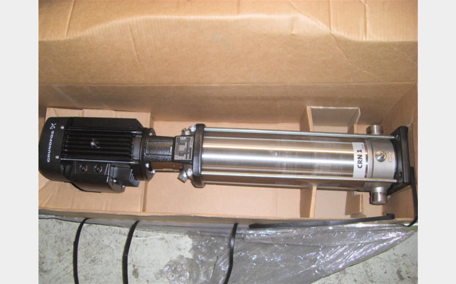 pompe centrifuge multicelluaire INOX 316 MATERIEL NEUF Type : CRN1-25 A-P-G-E-HQQE